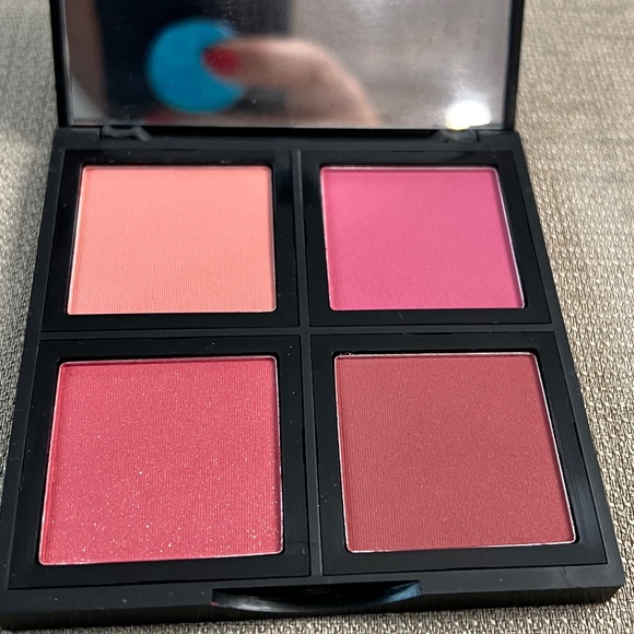 e.l.f. Blush Palette - Dark #83315 - NEW - Picture 2 of 4